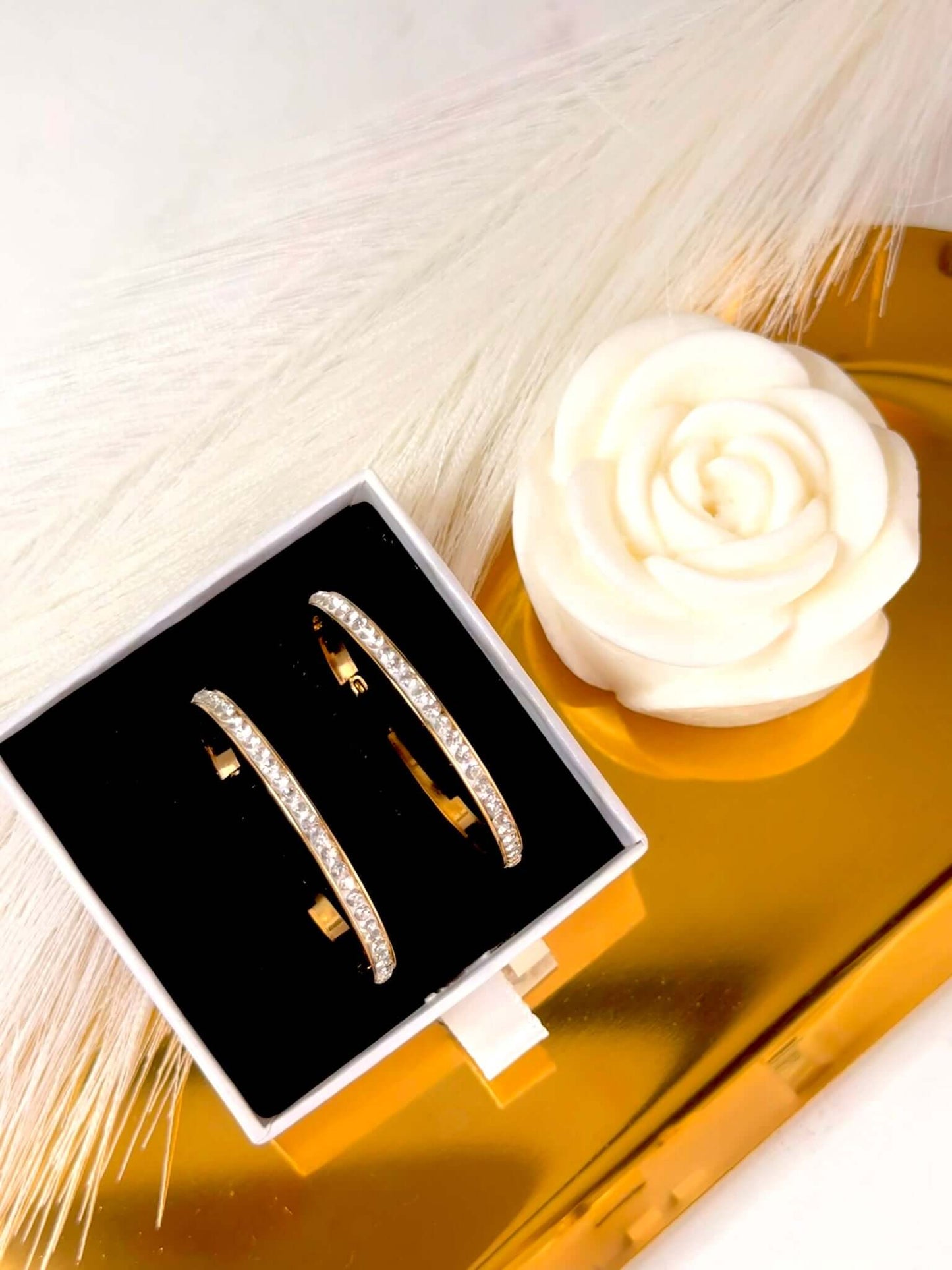 Boucles d'oreilles TARA - Anneaux en acier inoxydable avec strass | Bohojoy
