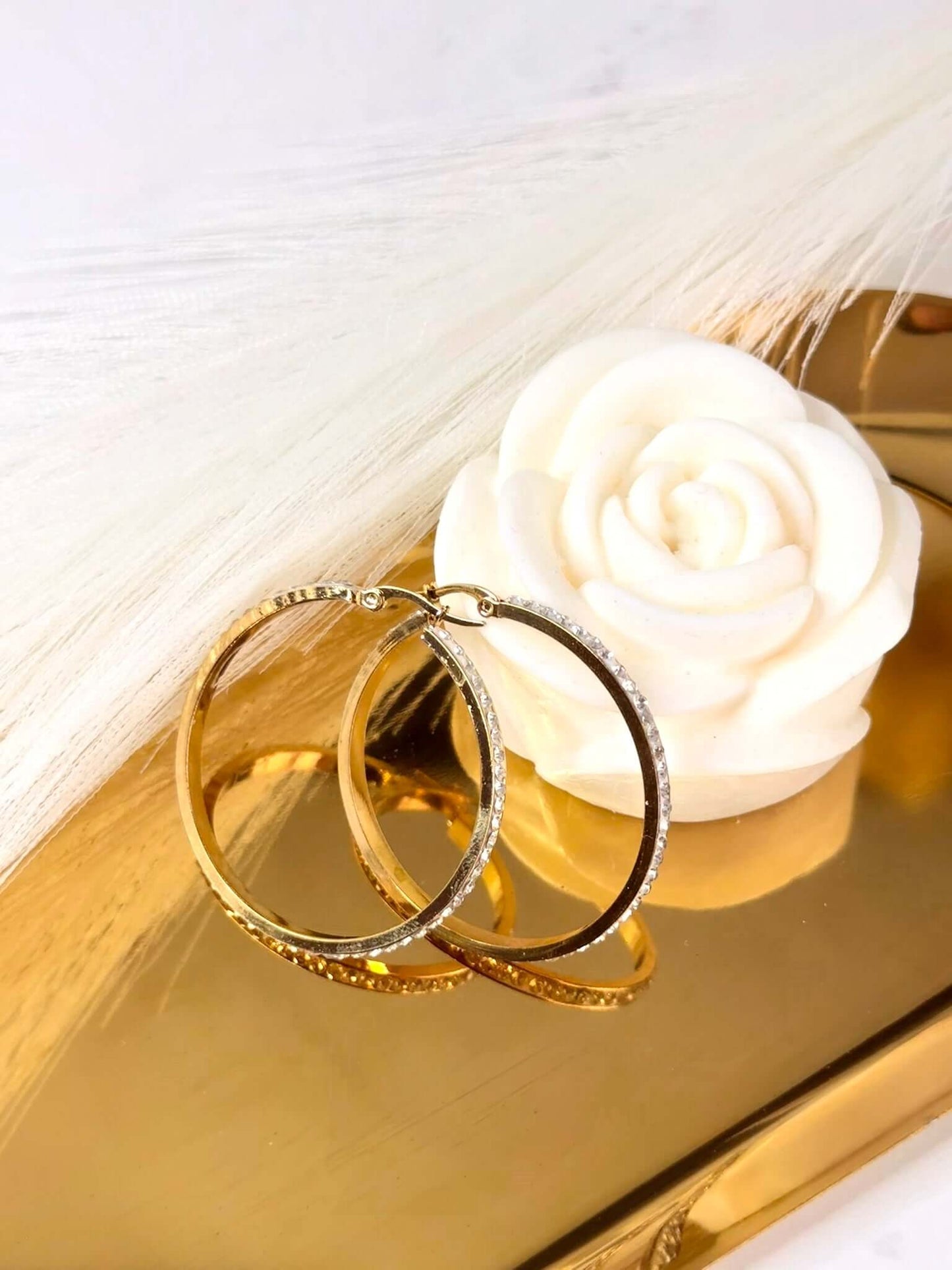 Boucles d'oreilles TARA - Anneaux en acier inoxydable avec strass | Bohojoy
