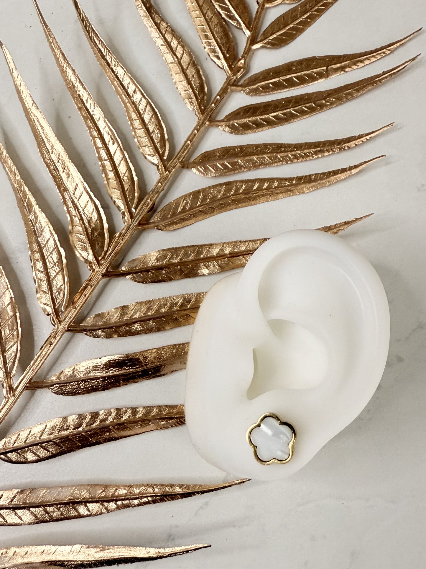Boucles d'oreilles Trèfle Blanc en Acier Inoxydable | CHLOE