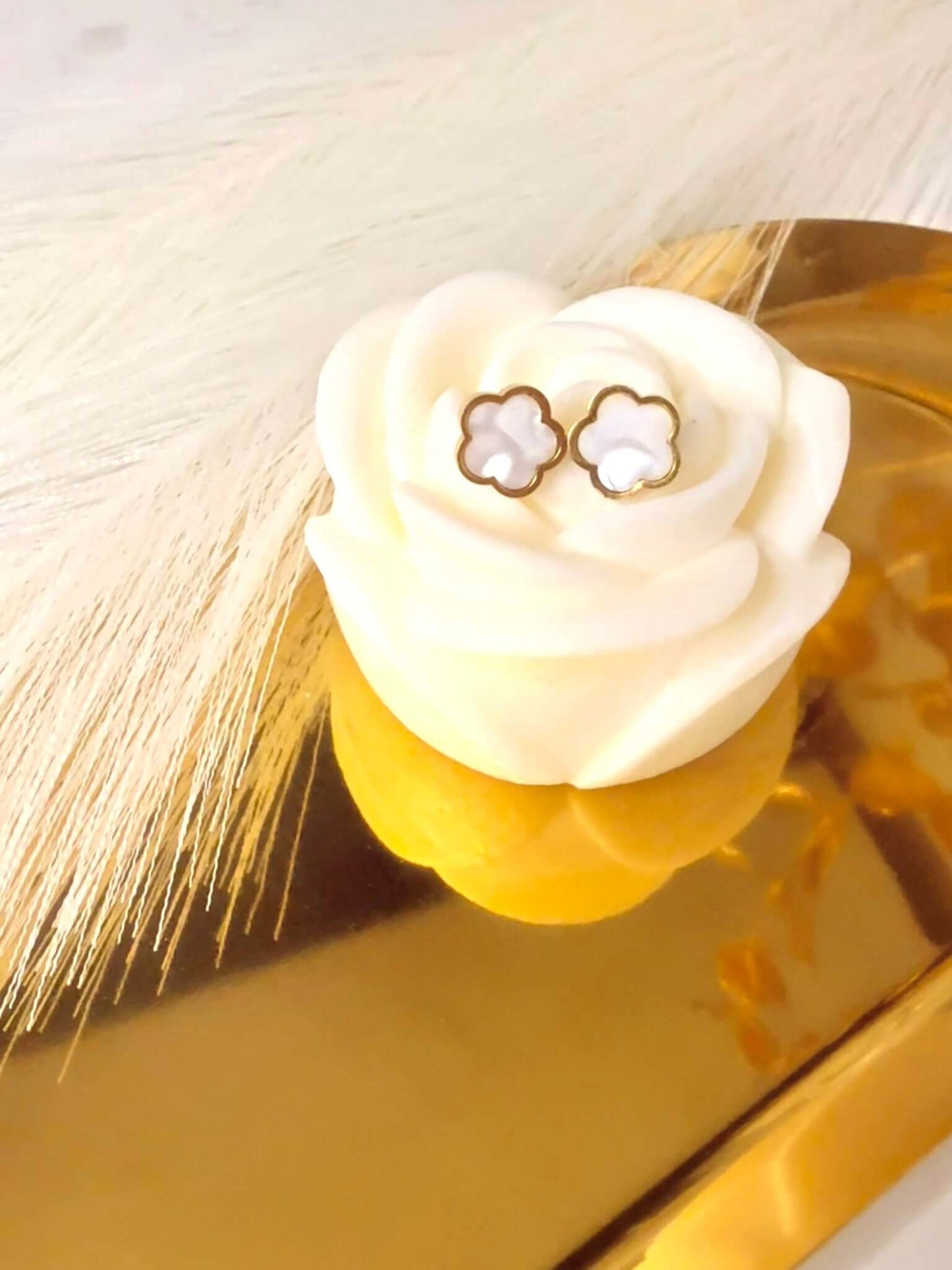 Boucles d'oreilles Trèfle Blanc en Acier Inoxydable | CHLOE