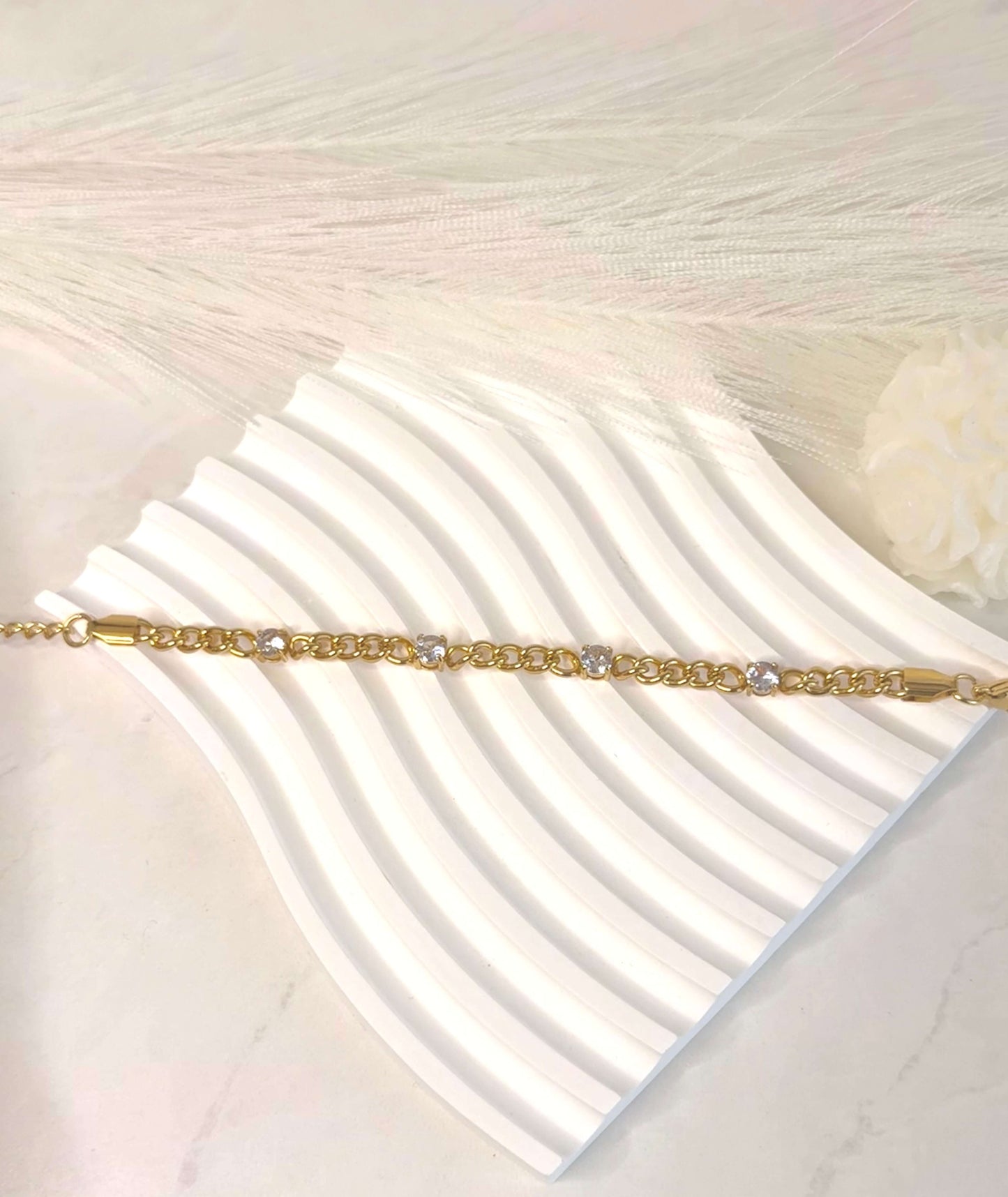 Bracelet ELSA - Acier inoxydable plaqué or 18 carats avec pierres en zircon cubiques | Bohojoy