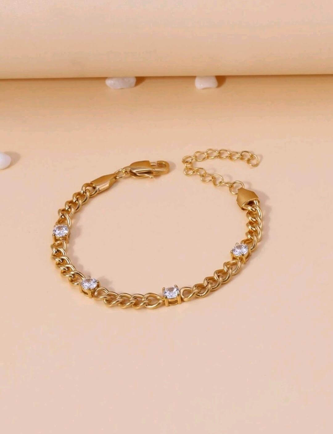 Bracelet ELSA - Acier inoxydable plaqué or 18 carats avec pierres en zircon cubiques | Bohojoy