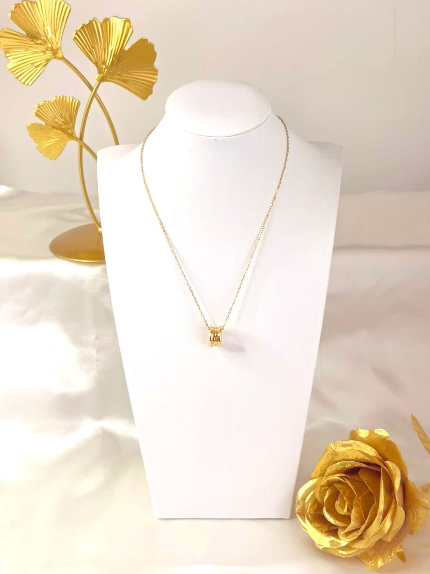 DAIMON - Collier Rosace Or en Acier Inoxydable