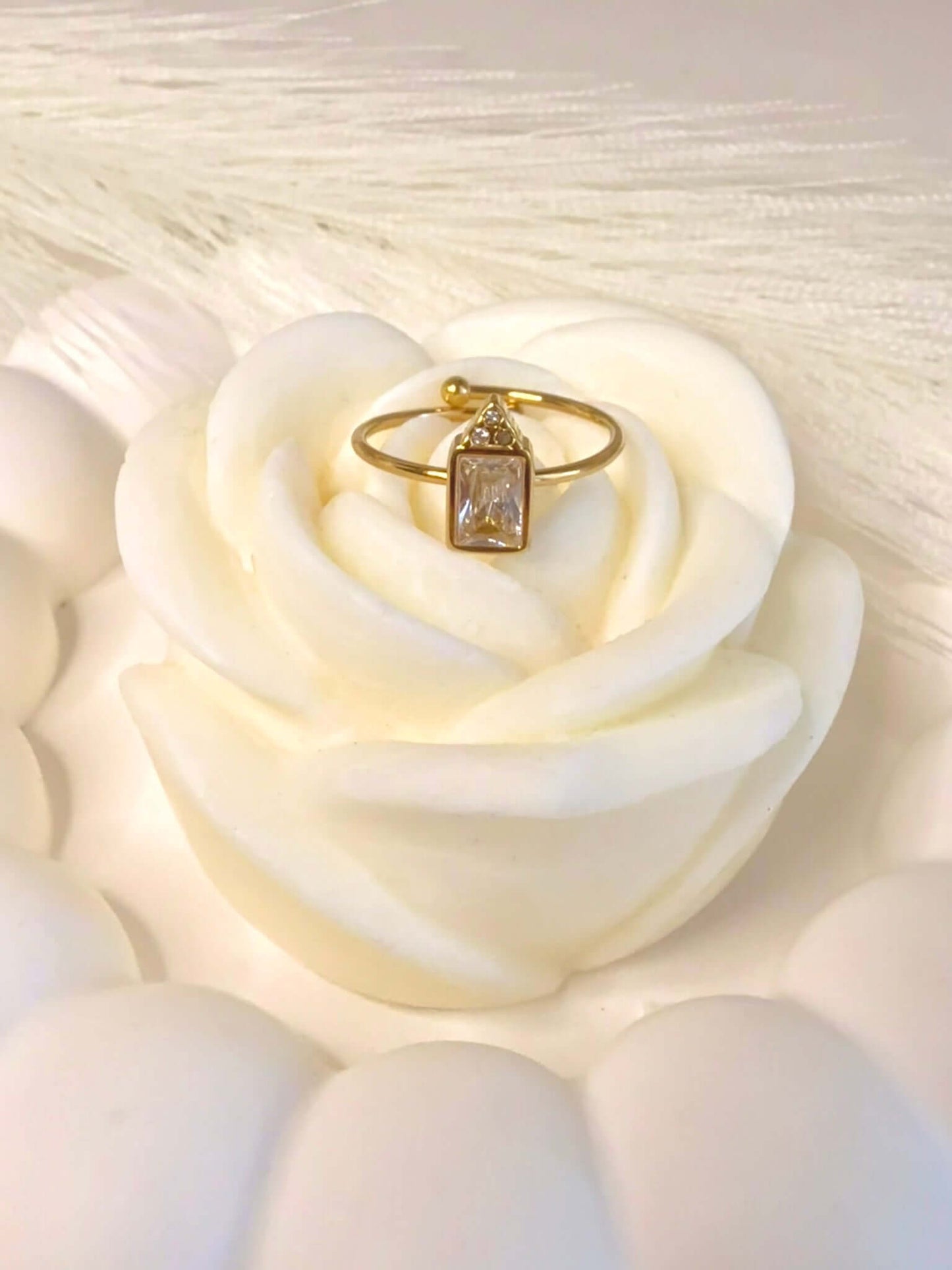 OLGA - Bague Solitaire Originale en Acier Inoxydable