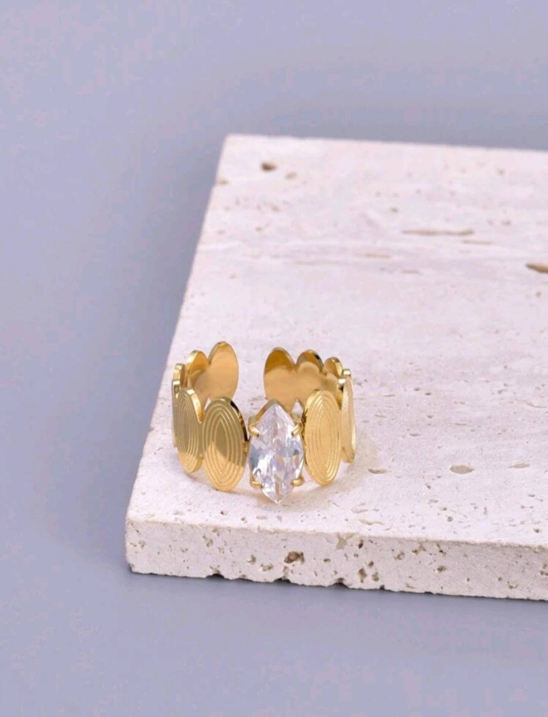 Bague CRISTALYS dorée et cristaux - Acier inoxydable femme