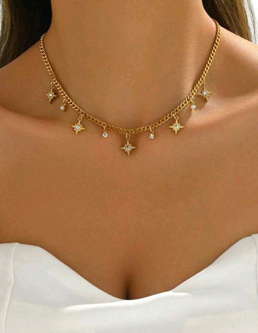 Collier LUNA - Acier inoxydable doré 18 carats avec tassels en forme d'étoiles | Bohojoy