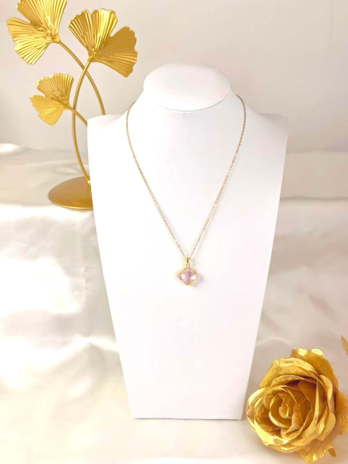 ALMA - Collier Trefle Rose en Acier Inoxydable