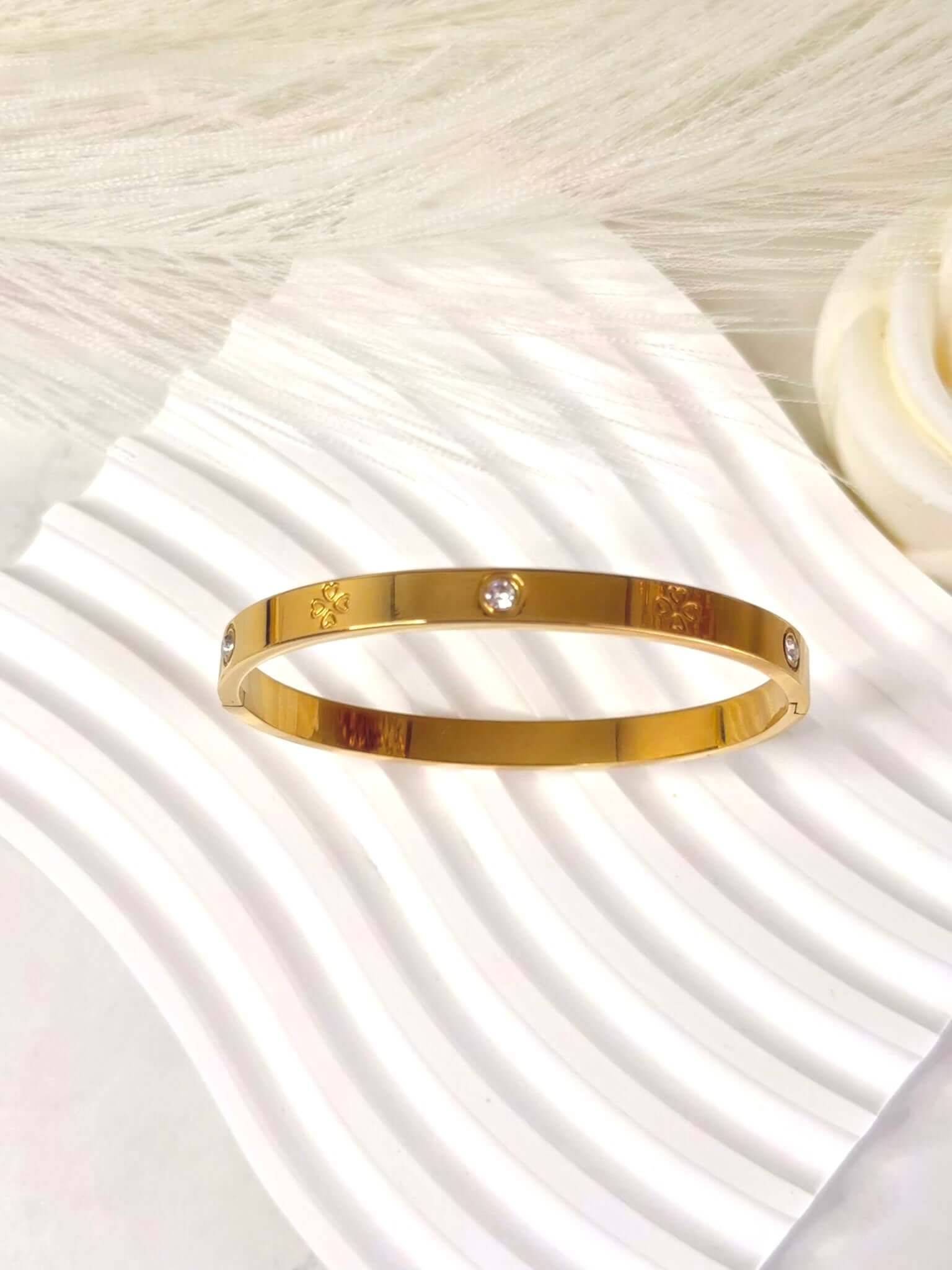 Bracelet Jonc Trèfles Strass en Acier Inoxydable