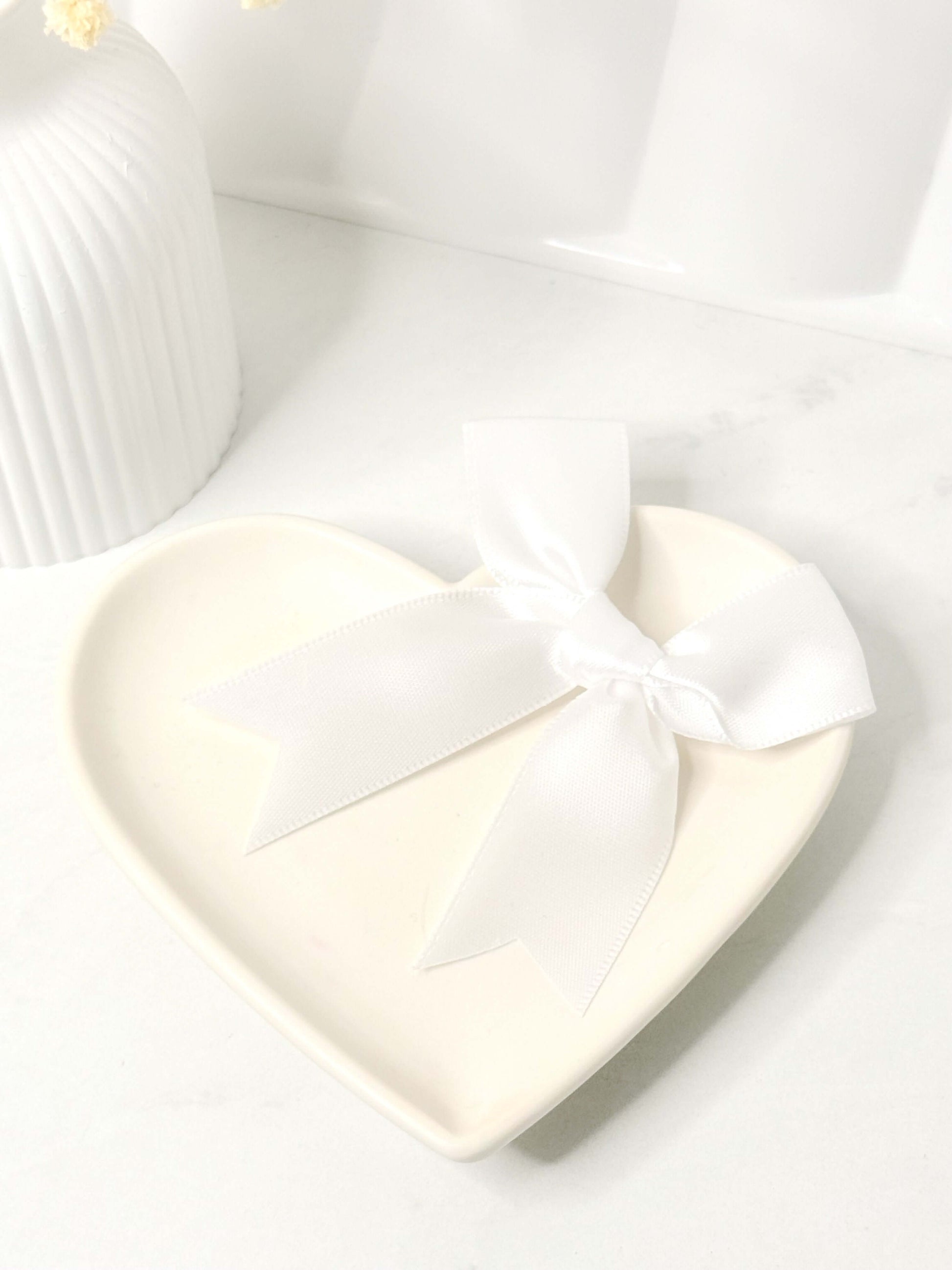 Plateau en Forme de Cœur en Résine Jesmonite - Artisanat Français fait main | Bohojoy