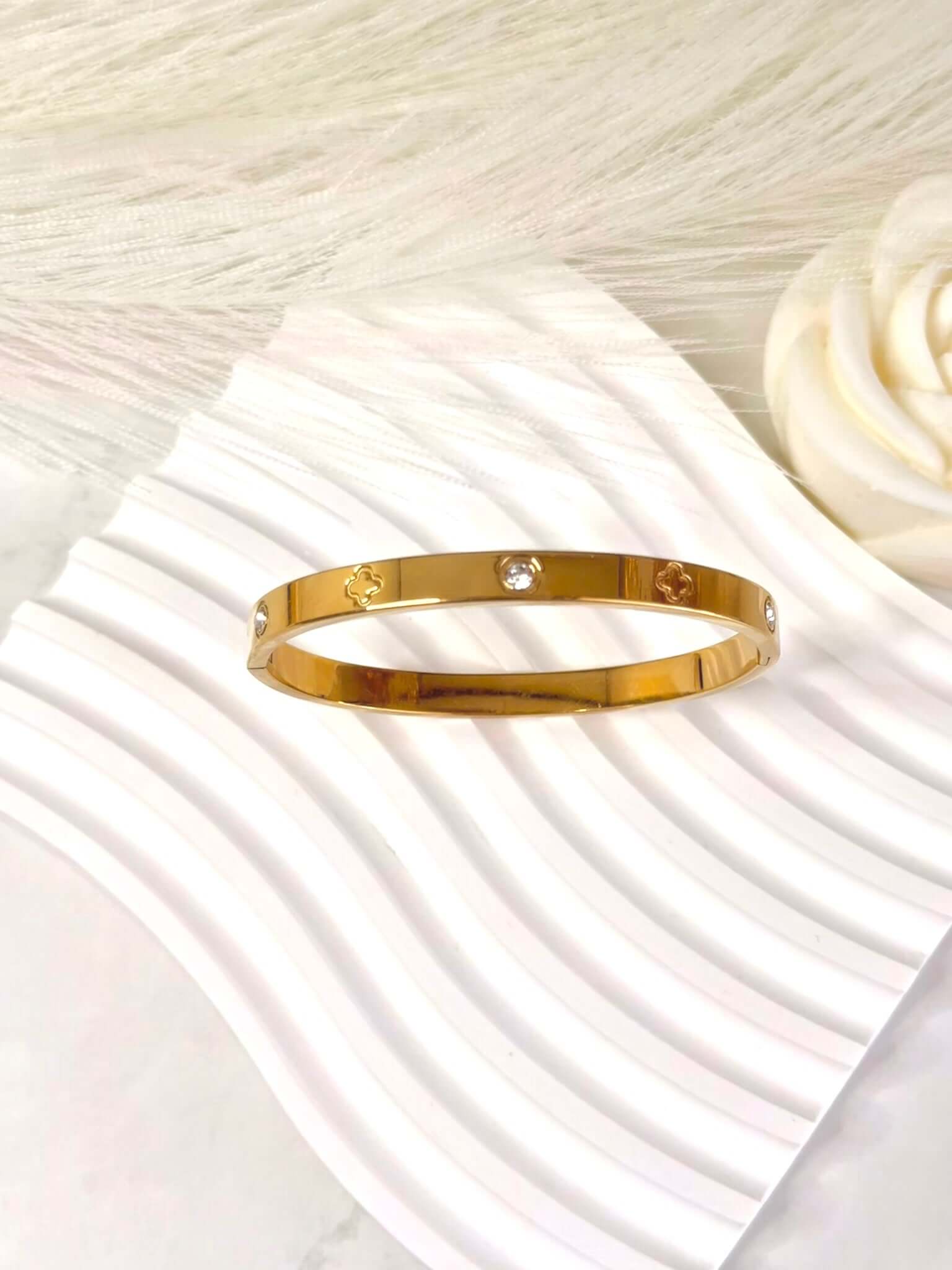 SIENNA - Bracelet Jonc Trèfle en Acier Inoxydable